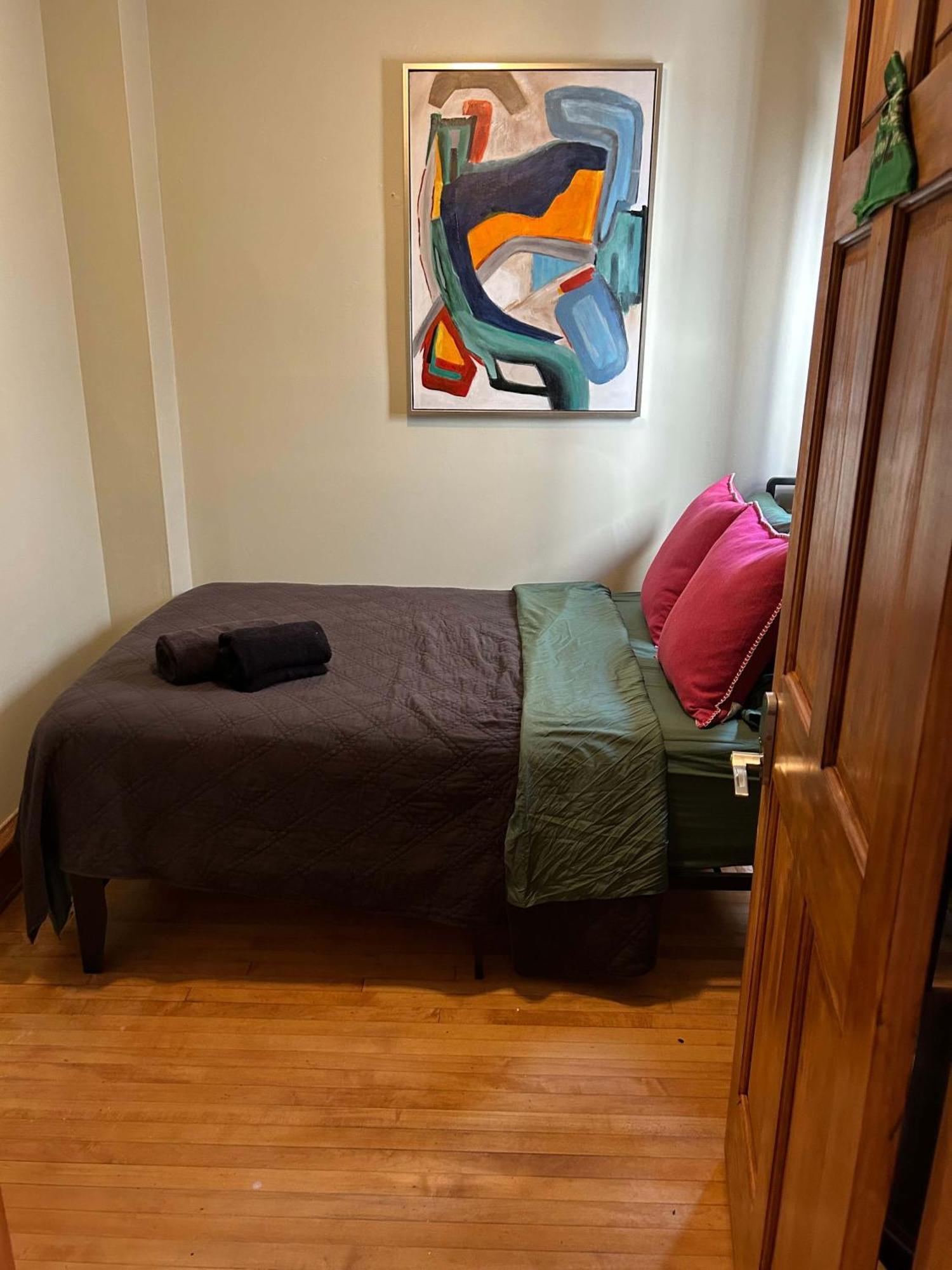 Green Room In Dorothys Bnb Chicago Buitenkant foto