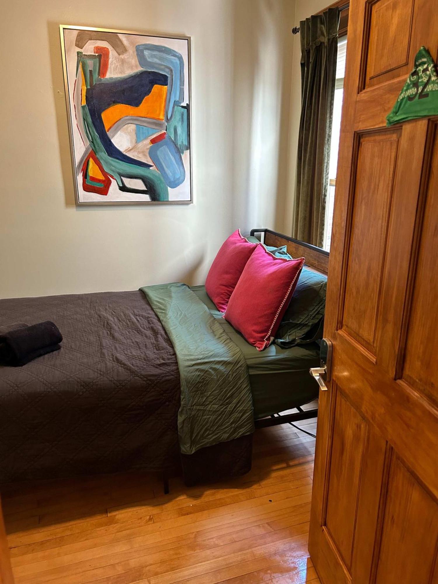 Green Room In Dorothys Bnb Chicago Buitenkant foto